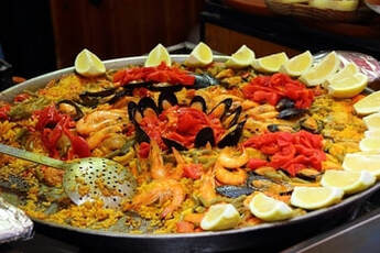 spanish paella prepared at a wedding destination in Hialeah